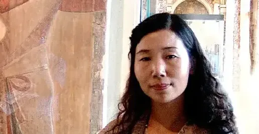 黄静