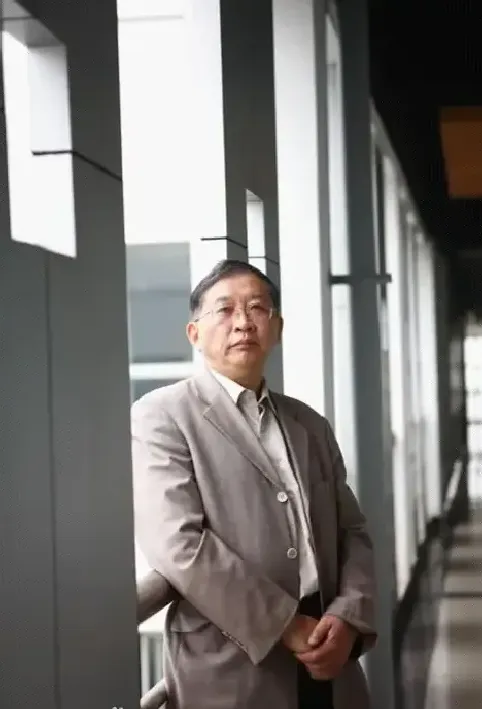 李涵