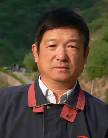 杨忠义