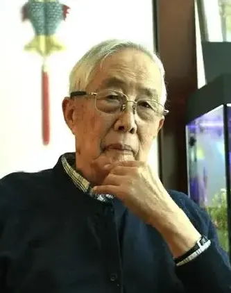 华君武
