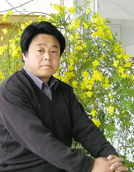 黄振亚