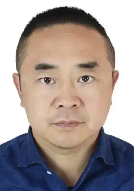 秦臻