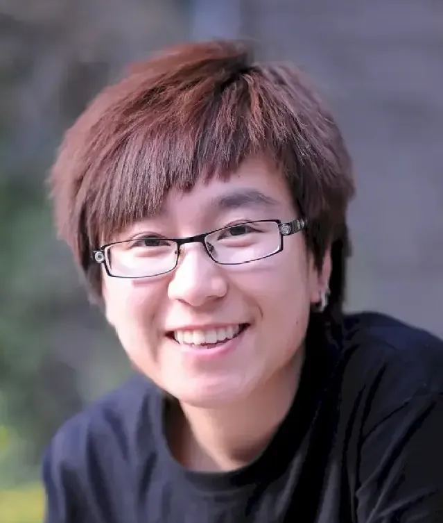 王蔚
