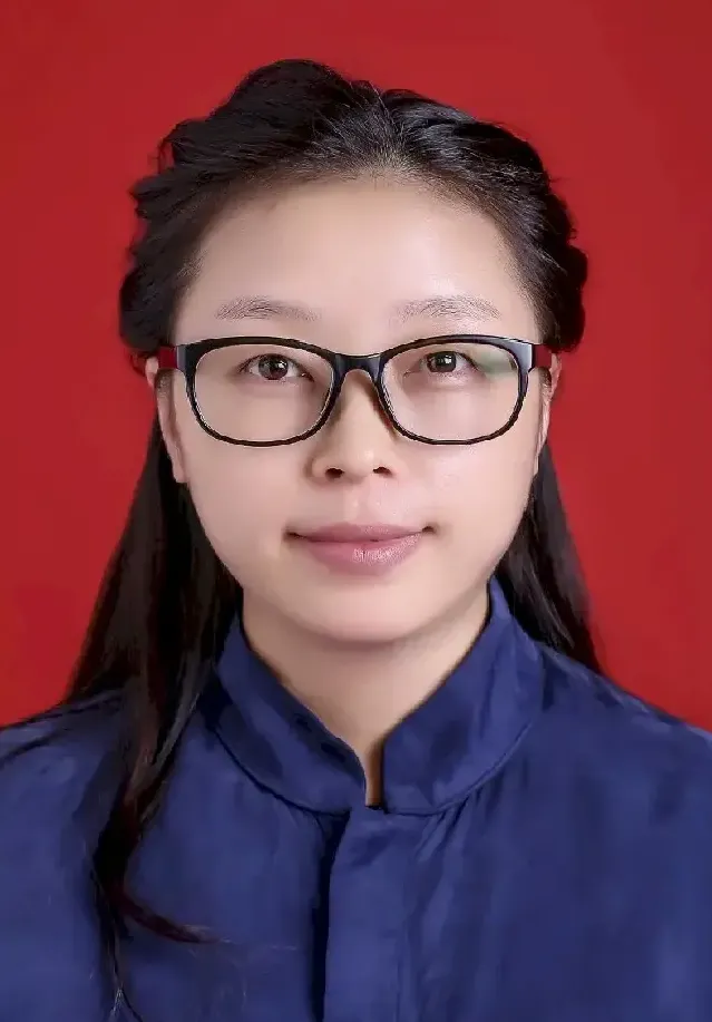 袁春亚