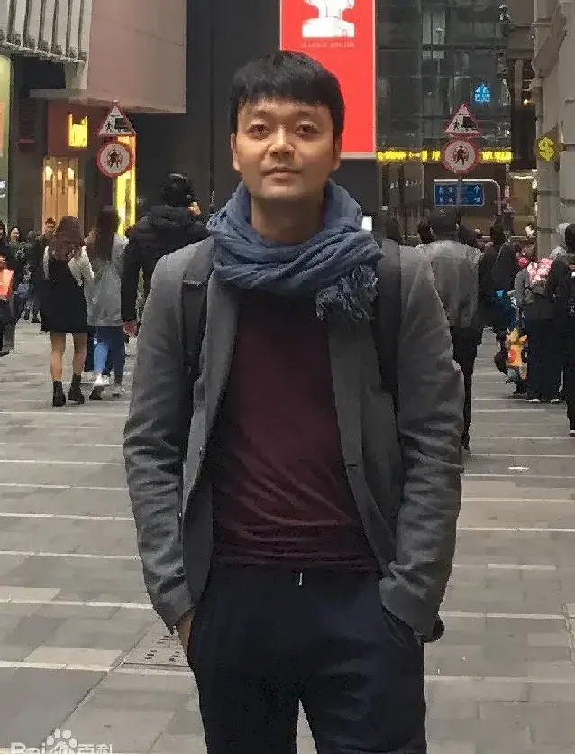 张佐