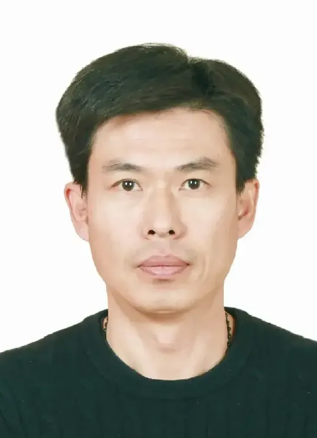 杨凯峰