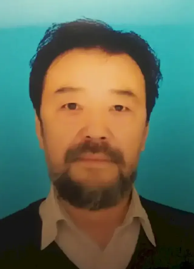袁波