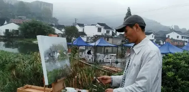 张丹阳·张丹阳老师在写生