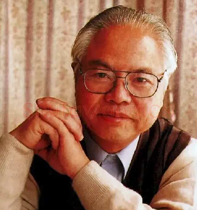 劳思