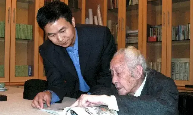 胡智林·着名国画大师、百岁世纪老人晏济元先生为胡智林传授国画技法