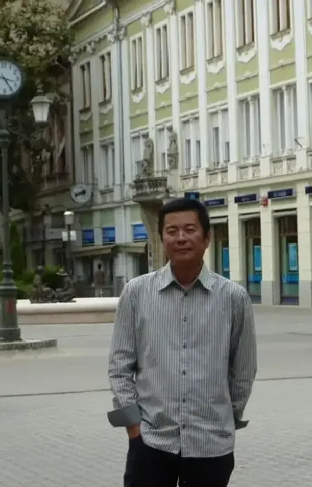 卢右夫
