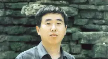 张光彩