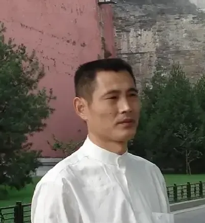 张中伟