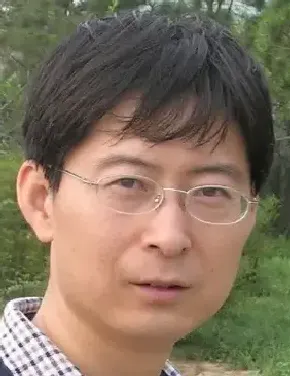 屈健
