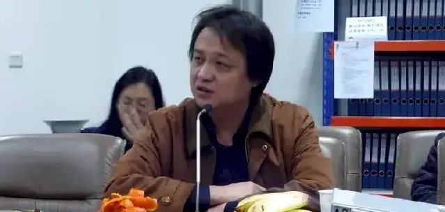 刘奇伟