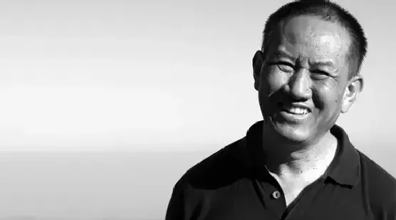 谢东明