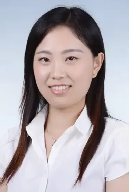 崔妍