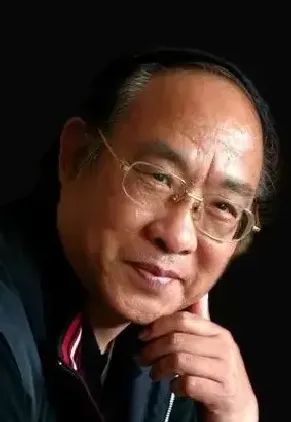 尹延新