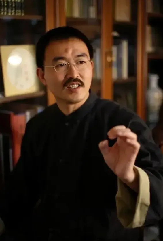 何士扬