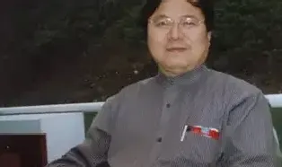 傅舟