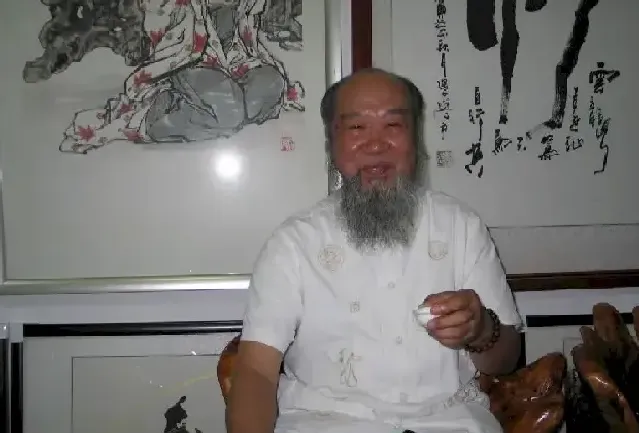 杨适冬