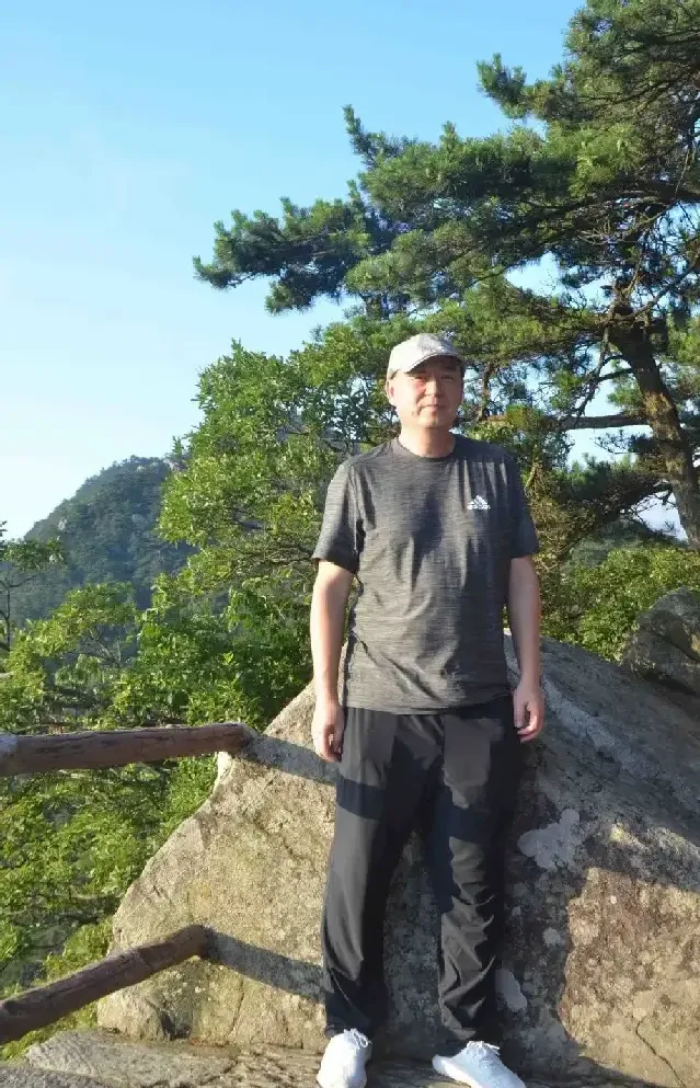 吴胜·庐山