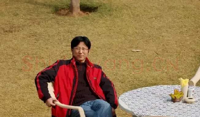 李志坚