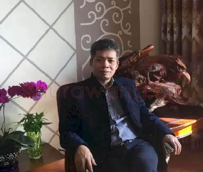 黄坚