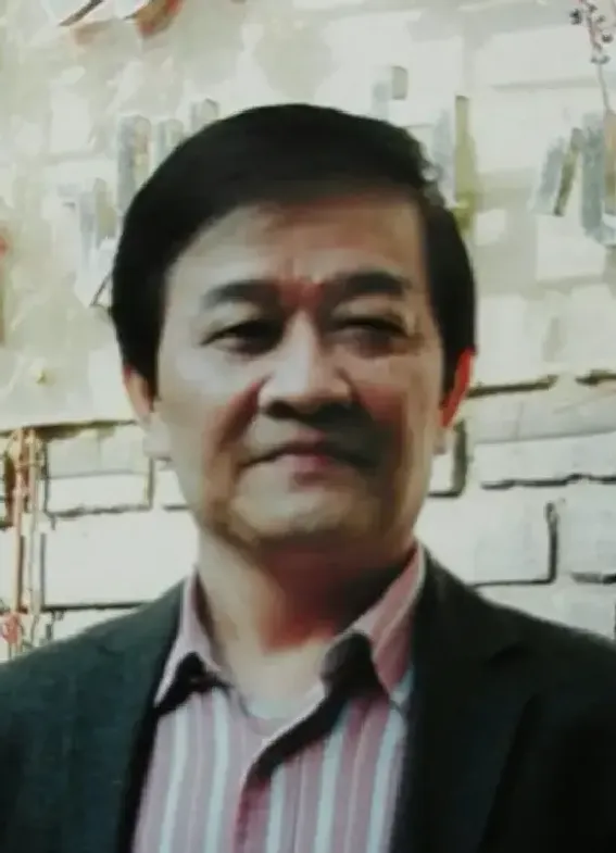 邬江