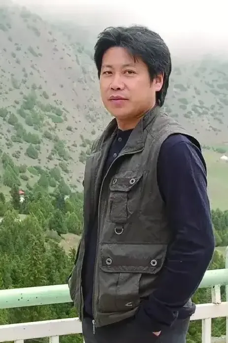 秦嗣德