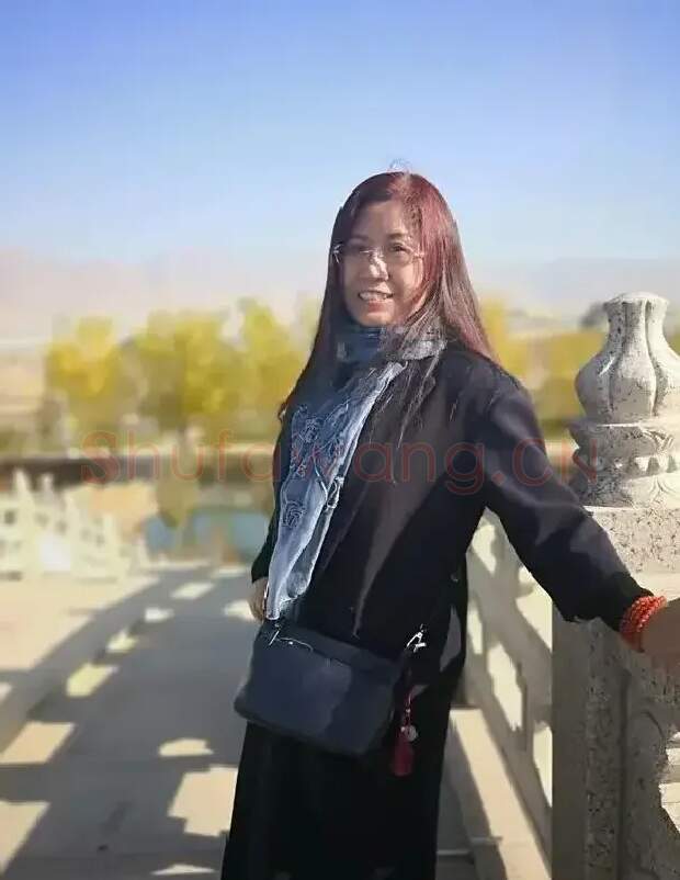 张艺