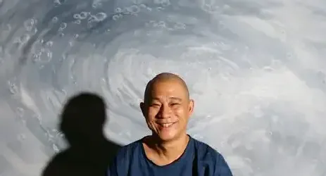 方力钧