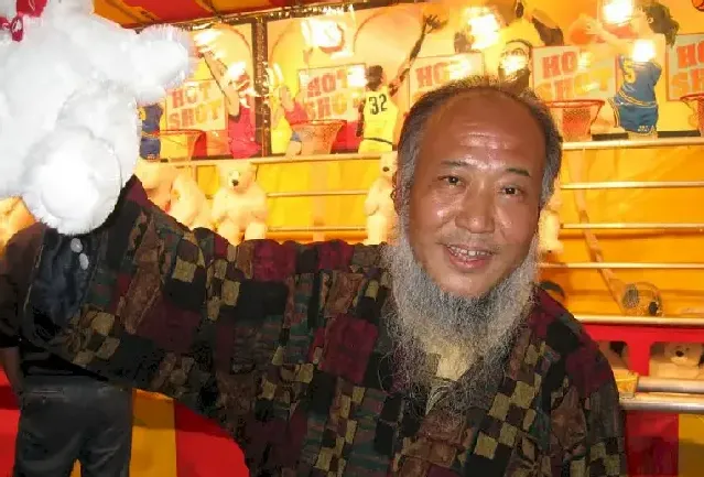 杨彦