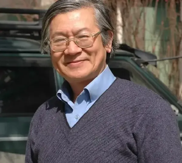 杨波