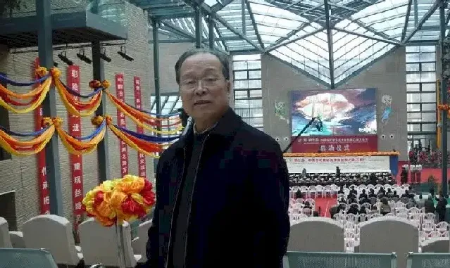 戴希斌