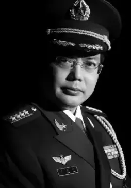 李新平