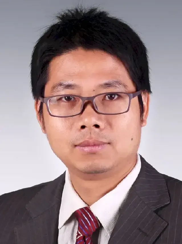 黄文中