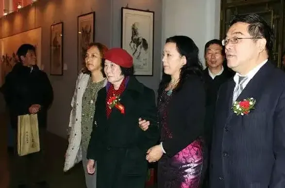 雷晓宁·廖静文