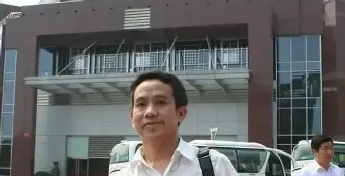 黄世超
