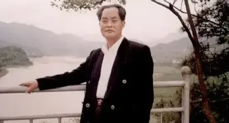 梅尚白