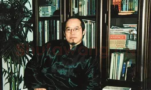 周逢俊