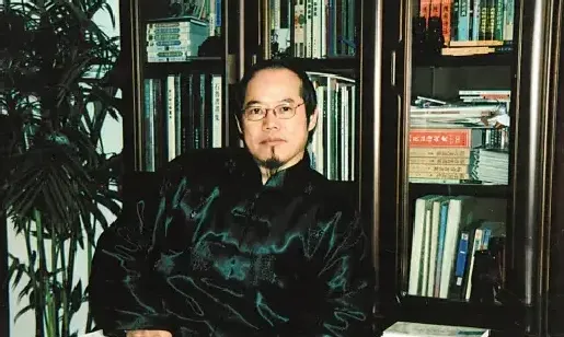 周逢俊