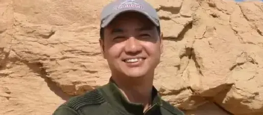 郑坤华