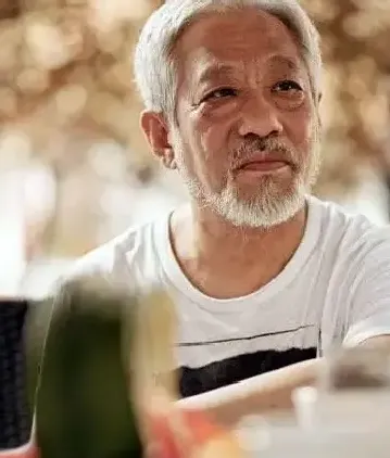 栗宪庭