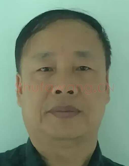 张梁