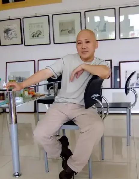 张铨