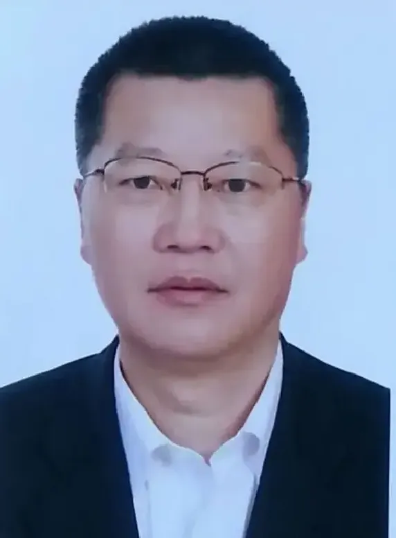 李国平