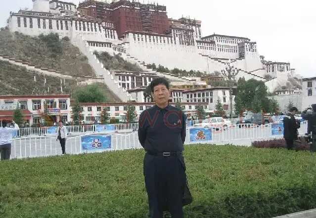 庞荣年
