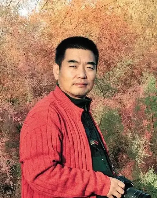 岳黔山