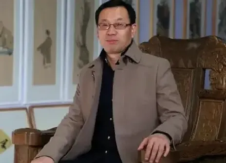 张鸿君